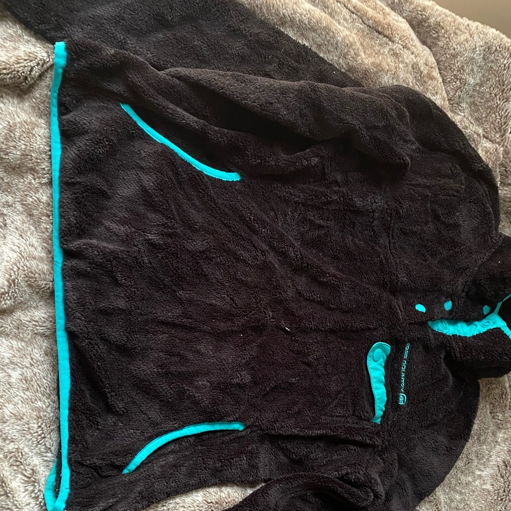 Free Country Sweater